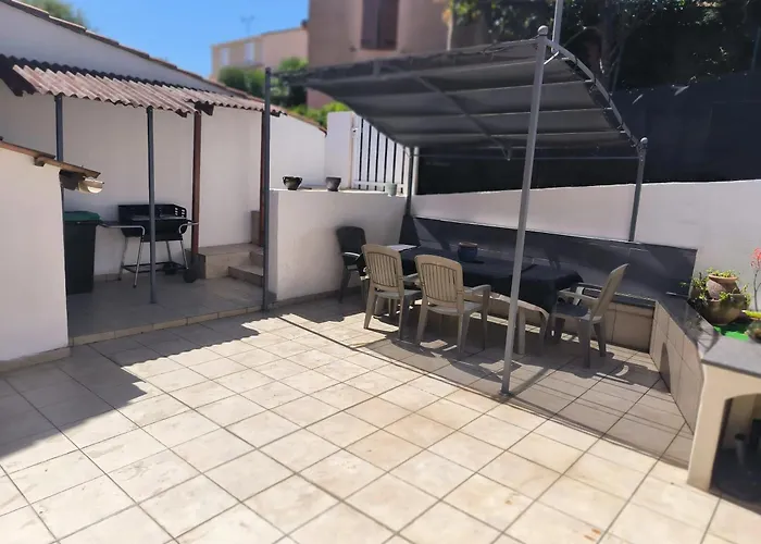 Maison Chaleureuse A Avec Vue Sur Le Jardin Ajaccio (Corsica)